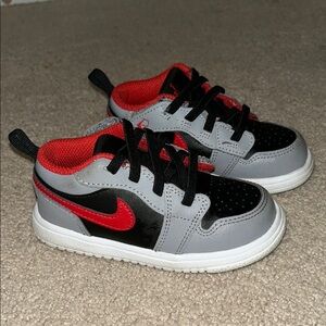 Nike Red and Black Low-Top Sneakers